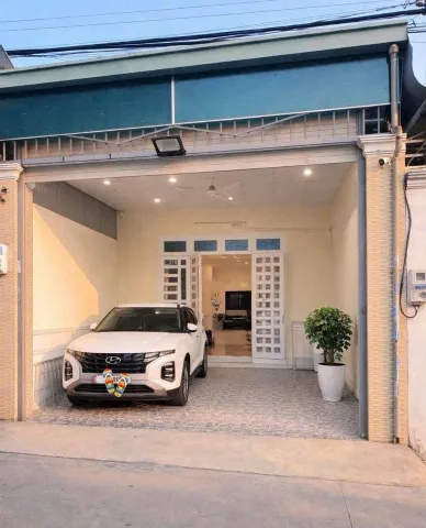 Siêu Nét !! Bán căn nhà đẹp keng 120m2- Sổ riêng ở gần chợ Việt Kiều giá chỉ 1 tỉ 150 triệu