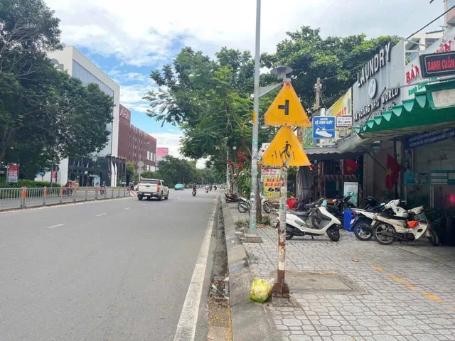 Khu Hiếm, 2 MT Bờ Bao Tân Thắng, 4x22m, Sát AEON Tân Phú, Đường Nhựa 18m, TN 27tr/tháng, giá 14tỷ99 , TSN