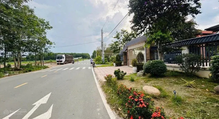 200m2 đất chơn thành cạnh sân gol ngay KCN giá 560tr