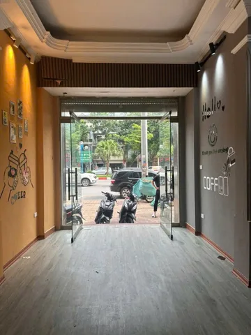 Cho Thuê Nhà Mặt Phố Hoàng Quốc Việt - Cầu Giấy 70M² 5 Tầng - Ở, Kinh Doanh - Giá Thuê 32tr