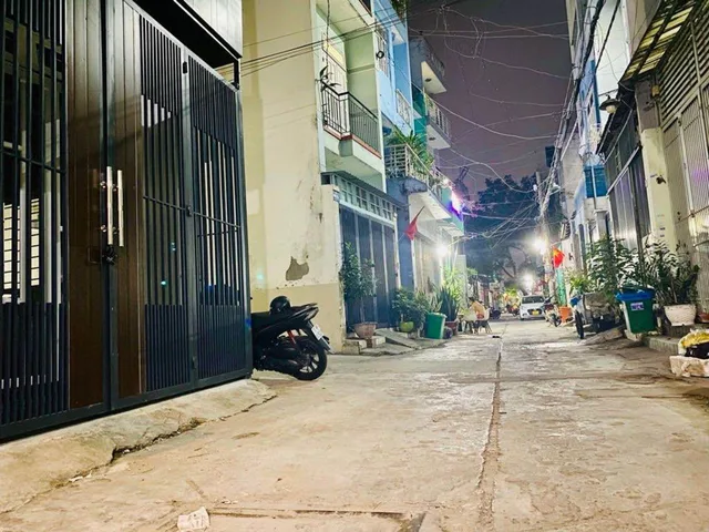 NHÀ 3 TẦNG 48 m2 HẺM XE TẢI THÔNG - SÁT MẶT TIỀN HƯƠNG LỘ 2 - NGAY 4 XÃ GIÁP TÂN PHÚ CHỈ 6,79