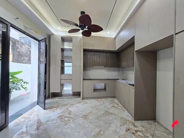 Bán nhà Phố Sài Đồng, Ngõ thông, Gần Ô tô Tránh, Hồ điều hòa, Khu Phố Ẩm thực
