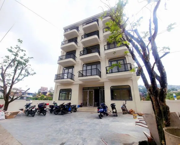 BÁN KHÁCH SẠN MỚI KENG – TRUNG TÂM ĐÀ LẠT 
💰Giá bán: 35 tỷ (thương lượng)
Mặt tiền An Bình, –cách hồ xuân hương 2,5 km 
Di chuyển thuận tiện, vị trí cực đẹp để khai thác kinh doanh lưu trú.
• Diện tích đất : 250m²
•22 phòng – full nội thất, tiện nghi