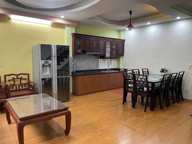Cho thuê nhà riêng ngõ 139 Nguyễn Ngọc Vũ, Cầu Giấy 42M x 5 tầng giá 16 triệu Ở VÀ KD