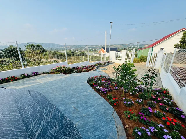 Nhà nghỉ dưỡng chỉ 6km chạm địa phận Đà Lạt. Ngay trung tâm thị trấn Nam Ban. Giá 2.15 Tỷ