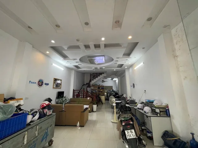 Bán nhà 4 tầng khu Hud-A nhìn vườn hoa. Diện tích 82.5m mặt tiền 5m hướng tây nam. Phường võ cường tỉnh bắc ninh