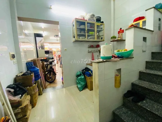 Nhà bán khu kinh doanh trung tâm Quận 5, TP HCM.