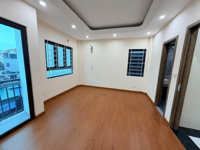 Bán nhà 30m² full thổ cư ngang 3.4m giá 7.2 tỷ tại Đường Xuân Đỗ Phường Long Biên