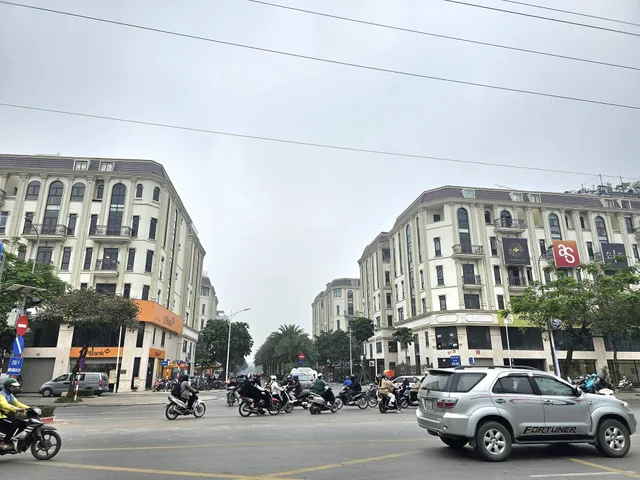 BÁN NHÀ LIỀN KỀ HIM LAM VẠN PHÚC. HÀ ĐÔNG. 95M2 - 6 TẦNG. MT 6.5M.