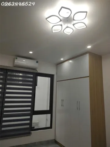 Bán gấp giá rẻ ô tô kinh doanh Ngõ Quỳnh 32m, 4 tầng, mặt tiền 4m, 8.5 tỷ Hai Bà Trưng.