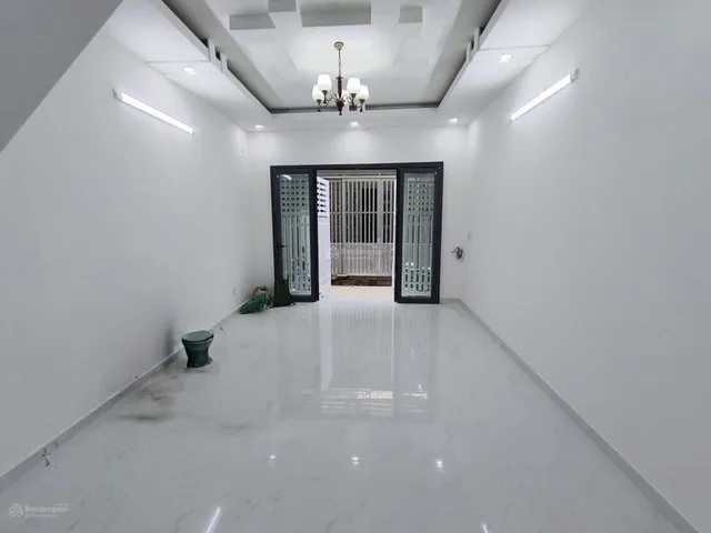 NHÀ MỚI, 4 TẦNG HẺM XE HƠI SÁT MẶT TIỀN LƯU HỮU PHƯỚC