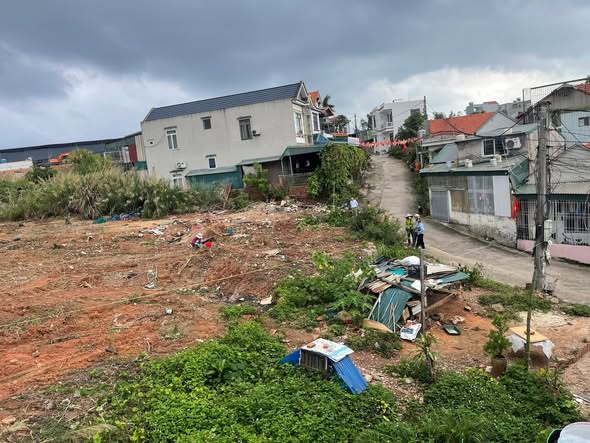 BÁN LÔ ĐẤT 855M2 KHU 2 PHƯỜNG HÀ KHẨU CŨ,HẠ LONG,QUẢNG NINH