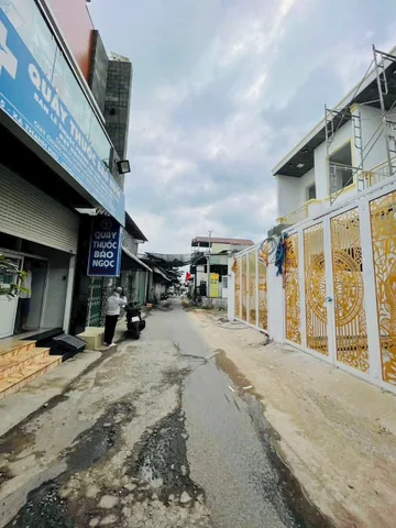 BÁN NHÀ LẦU CỰC ĐẸP NGAY CỔNG SAU CHANGSIN 2 MẶT TIỀN ĐƯỜNG