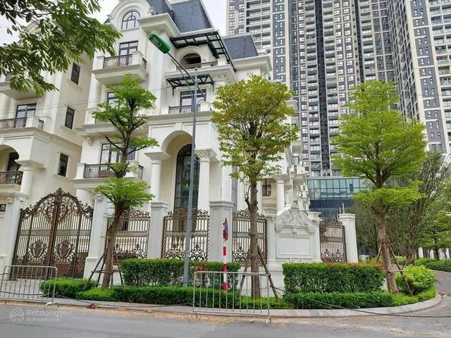 Chính chủ cần bán biệt thự Vườn Đào, Lạc Long Quân, Tây Hồ, Hà Nội