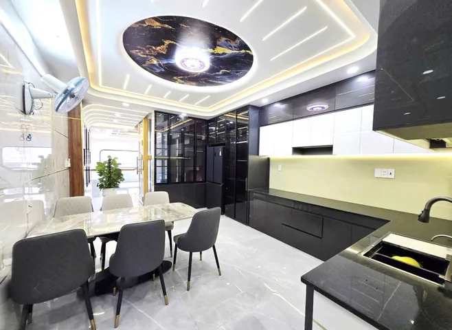 BÁN NHÀ ĐẸP TL10.KHU PHÂN LÔ 4,5x15 5TẦNG  GẦN TÊN LỬA 7,2TỶ
