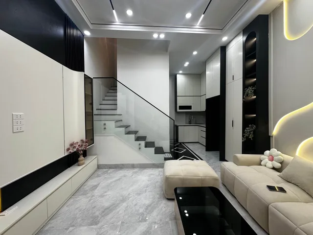 CHẠM TAY VÀO TỔ ẤM VƯỢNG KHÍ LÒ ĐÚC - LÔ GÓC 3 MẶT THOÁNG - THANG MÁY - SỔ ĐỎ NỞ HẬU