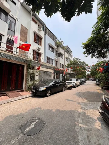 Siêu hiếm Lê Trọng Tấn - Thanh Xuân 298m2 mặt tiền 10m xây biệt thự sân vườn hoặc văn phòng miễn chê
