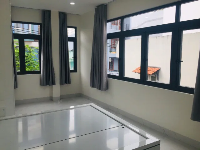 Bán nhà Tôn Thất Thuyết 7x14m 1 lầu giá 8 tỷ hẻm thông nhiều hướng .