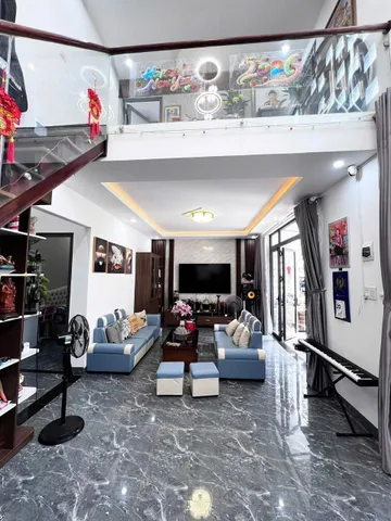 Bán nhà 100m² full thổ cư ngang 9.3m giá 2.49 tỷ tại Phường Buôn Ma Thuột