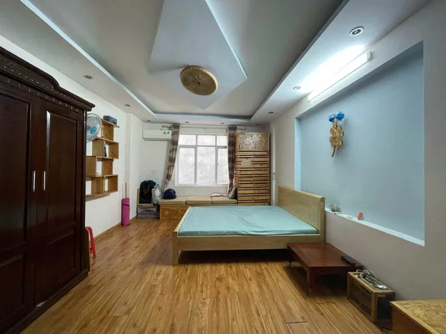 Nhà Hồ Tùng Mậu Cầu Giấy 34m 5 tầng - Sát Ngay ĐH Thương Mại - Cần Ra Đi Gấp Giá Nào Cũng Bán - 7ty9