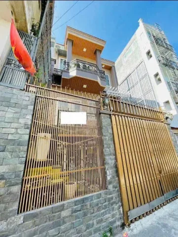 Nhà bán trần bá giao sổ hồng riêng ngang 6m