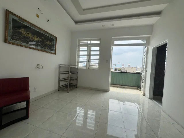 Phòng sạch thoáng, có cửa sổ , ban công , được nấu ăn, được nuôi thú cưng!