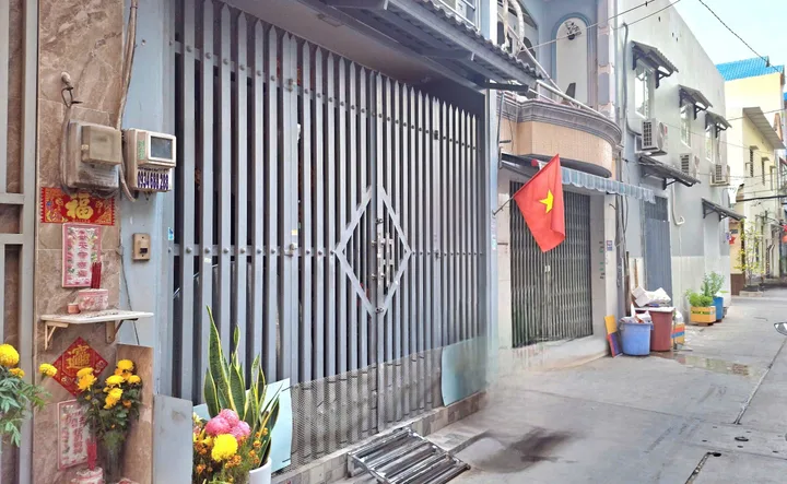 Căn nhà hiếm 40m2 gần Tên Lửa, giá chỉ hơn 3 tỷ