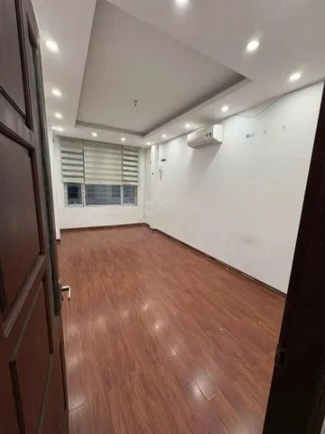 Cho thuê nhà Ô TÔ ĐỖ CỬA ngõ 87 Thiên Hiền, Mỹ Đình 45M x 5T (6 phòng) giá 20 triệu