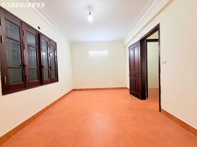 🏡 PHÂN LÔ TRẦN QUỐC HOÀN - CẦU GIẤY - Ô TÔ TRÁNH DỪNG ĐỖ - HAI MẶT THOÁNG - DÂN TRÍ CAO - Ở CỰC SƯỚNG