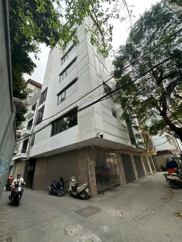 Bán nhà đường ô tô trung tâm Cầu Giấy, 40m2, 9T, giá 20.5 tỷ