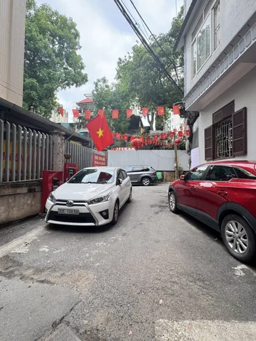 Bán nhà Hoàng Hoa Thám 47m² full thổ cư ngang 5m giá 13 tỷ tại Phường Tây Hồ (MUA/BÁN BĐS nhắn tin Zalo 0862299066)