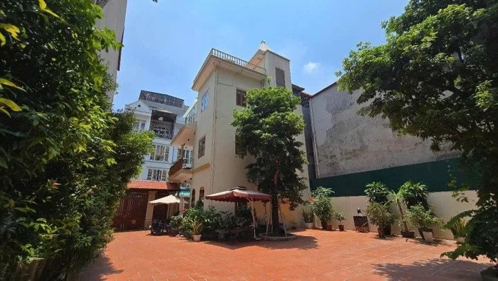 Biệt Phủ Độc Nhất Tây Hồ – 748m² Full Thổ Cư – 2 Mặt Ngõ Ô Tô Tránh – Gần Hồ Tây