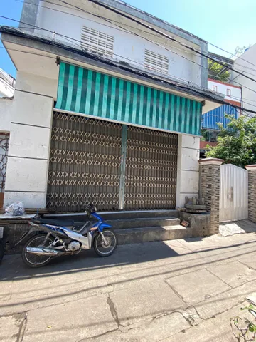 🔥NHÀ VĨNH PHƯỚC GẦN ĐƯỜNG 2/4 - GẦN BIỂN - 4 TỶ 150 TRIỆU
- Diện tích: 80,5m, Ngang 6,99m
- Căn góc hai mặt tiền
- Nhà 1 trệt, 1 lửng : 3pn, 2wc
- Đường xe 2,5 tấn tới nơi
- Cách 2/4 khoảng 300m 
- Gần biển, Tháp Bà Ponaga...
- Tiện ích xung quanh