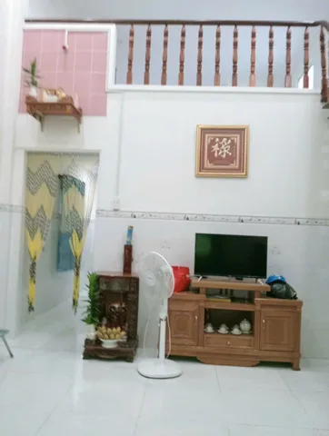 Nhà sổ riêng giá chỉ 2 ty 3
