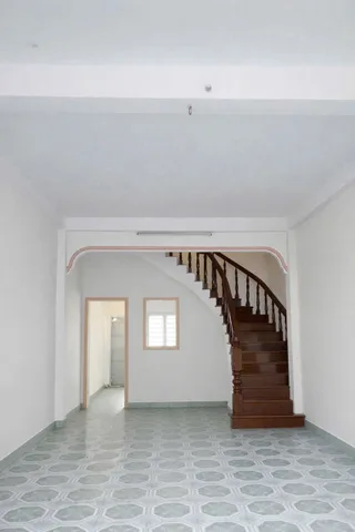 BÁN CĂN NHÀ 4.1 x 33m-=135m², 1 TRỆT 2 LẦU MẶT TIỀN KINH DOANH QUỐC LỘ 51