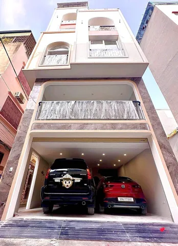 Bán nhà đẹp Ngô Gia Tự, Việt Hưng, 40m² 6 Tầng, Gara Ô tô, Thang Máy, Nội thất nhập khẩu