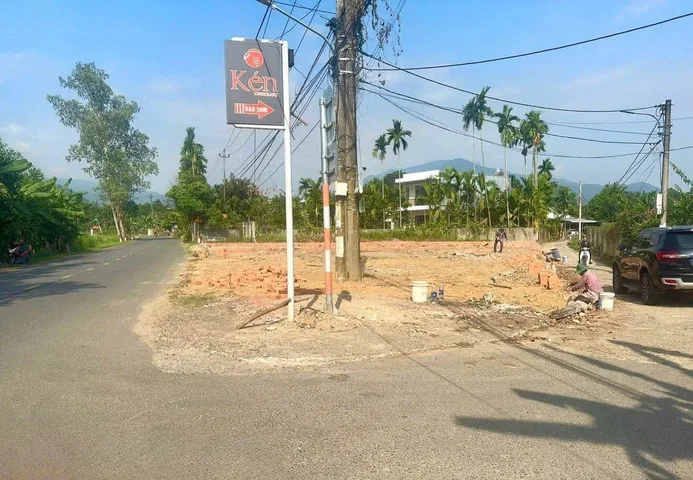 LÔ GÓC 3 MẶT TIỀN SIÊU ĐẸP HOÀ TIẾN, GẦN QL14G