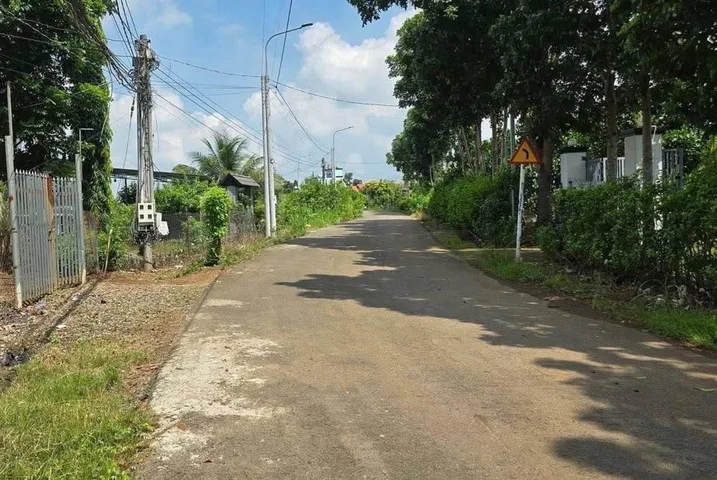 2 lô đường bơ tông thông ra DH507 cách đúng 50m - SHR 313M2 - GIÁ 499TR (BAO SỔ)