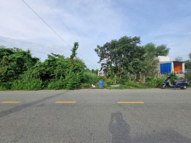 (S911) Đất 1/ Nhuận Đức, xã Nhuận Đức, dt 149m2, thổ 148m2, giá 1 tỷ 800 thương lượng