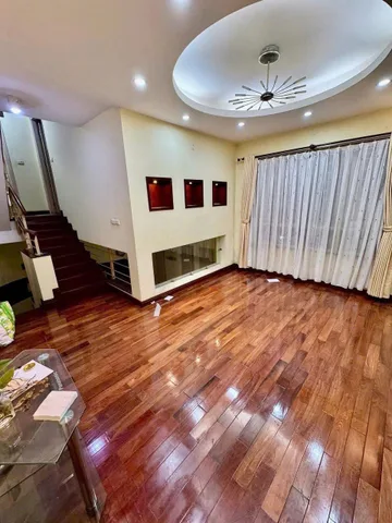 Cho thuê nhà riêng ngõ 194 Đội Cấn, Ba Đình 40M x 5T ĐẸP, LÔ GÓC giá 13 triệu