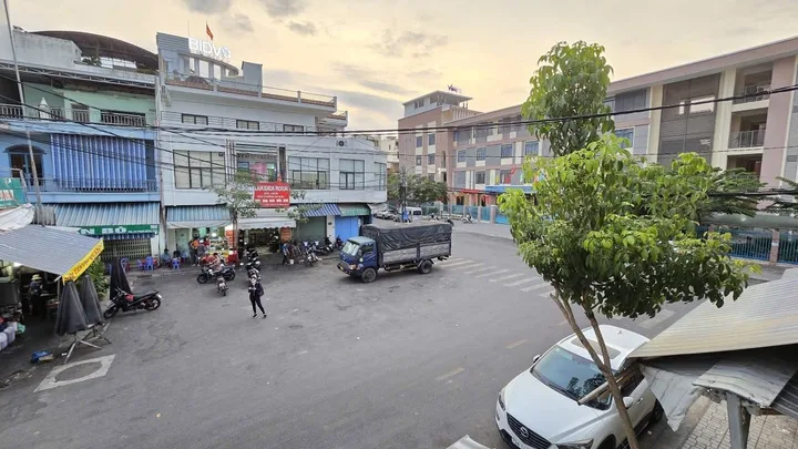 SIÊU PHẨM MẶT TIỀN VỊ TRÍ KINH DOANH CHỈ 5,8 TỶ - NGANG 7M 
💥 VỊ TRÍ - MẶT TIỀN ĐƯỜNG PHẠM HỒNG THÁI (P. VẠN THẠNH CŨ) - TP NHA TRANG