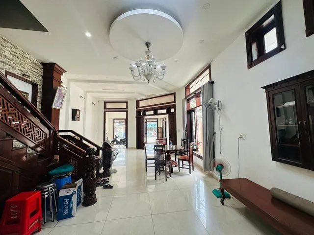 📢 BÁN NHÀ TRƯỜNG THỌ – LÔ GÓC MẶT TIỀN KINH DOANH – NỘI THẤT GỖ 2 TỶ