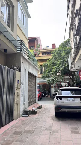 8,9 tỷ. Ngay cổng trường cấp 2,3 Mỹ Đình. 10PKK full NT sẵn 31tr đều đặn.