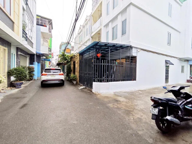 BÁN NHÀ 3,5 TẦNG ĐỘC LẬP TRUNG LỰC – LÔ GÓC 2 MẶT NGÕ – Ô TÔ VÀO TẬN CỬA – GIÁ 4,5 TỶ