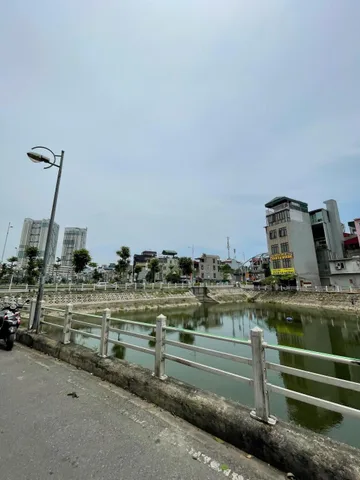 BÁN NHÀ MẶT HỒ BỒ ĐỀ 120M2- 7 TẦNG THANG MÁY- GARA Ô TÔ- HƠN 40 TỶ