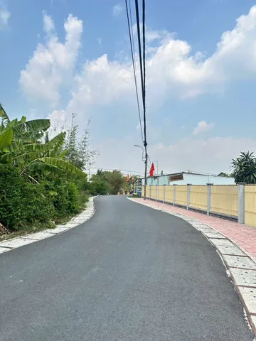 Đất Mặt Tiên Tỉnh Lộ 2 100m2 full thổ xây dựng tự do kdchh . Thuận tiện đi lại