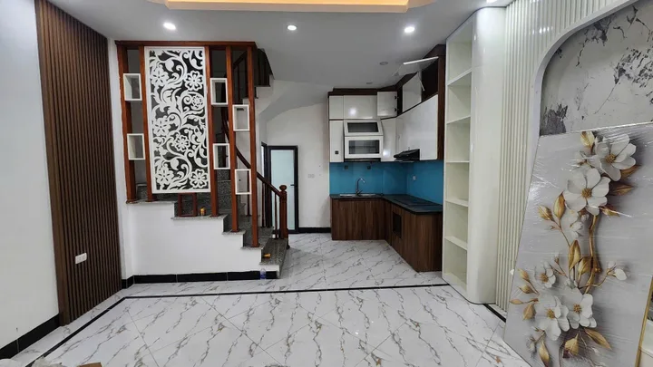 Cần ra đi Căn 32m ô tô đỗ cổng - Liên Mạc Đại cát 5ty5 - 5 tầng mới dọn ở luôn