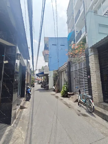 BÁN CHDV 13 PHÒNG - CÁCH MẠNG THÁNG TÁM - 8 TẦNG THANG MÁY - DÒNG TIỀN 50TR - HẺM 4M - 18.X TỶ