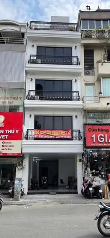 Tặng 20tr cho môi giới, Chủ Nhà cho thuê Cửa Hàng Vị Trí Đắc Địa tại 337 phố Bạch Mai, quận Hai Bà Trưng