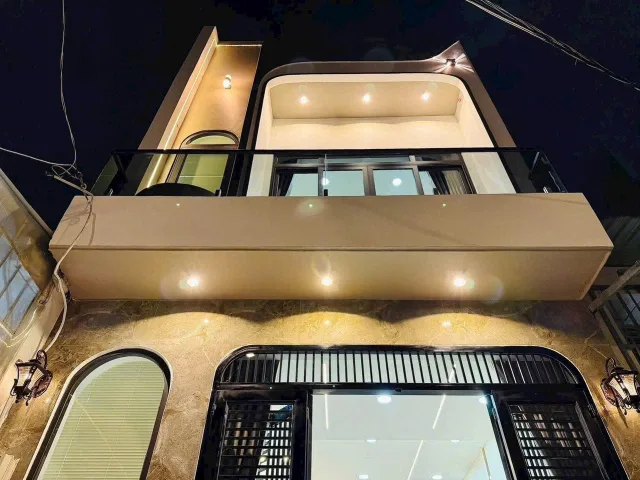 Nhà Vip khu vực hot DT 50,2m2 giá 2tỷ750 đường Nguyễn Cửu Vân P17 Bình Thạnh